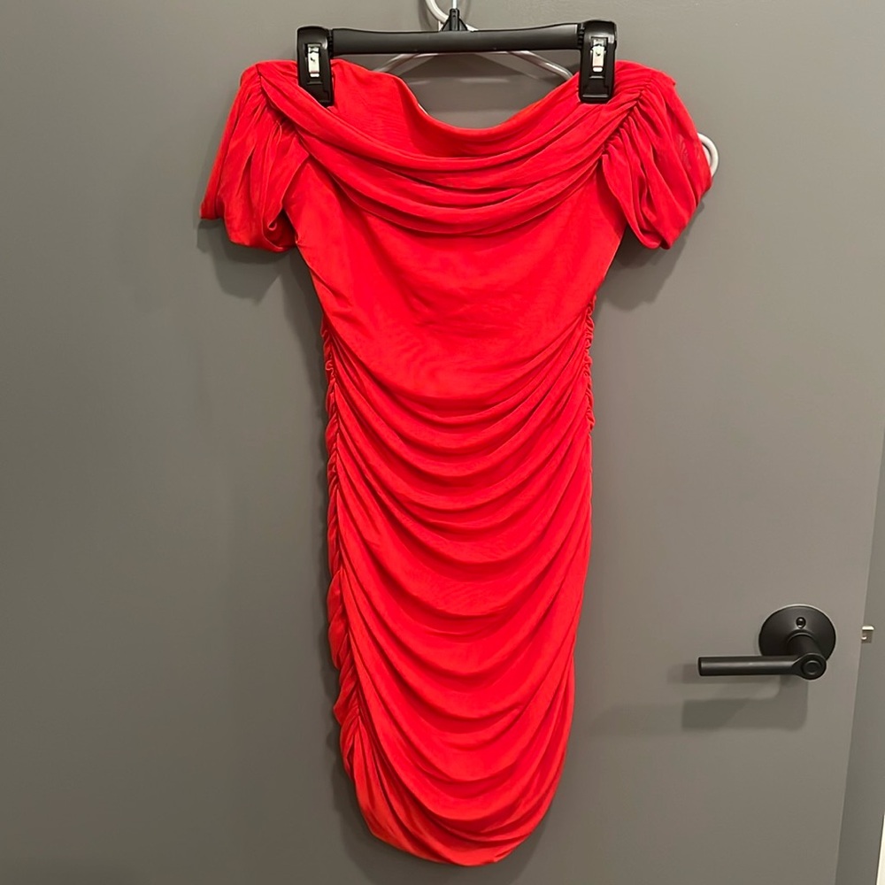 Side ruche drape sleeve bodycon dress